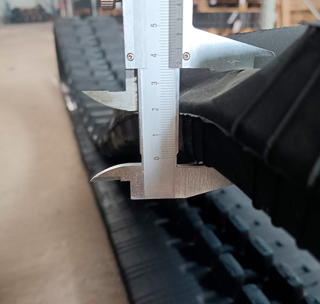 Гусеница 300x55x86 JLL на XCMG XE35U